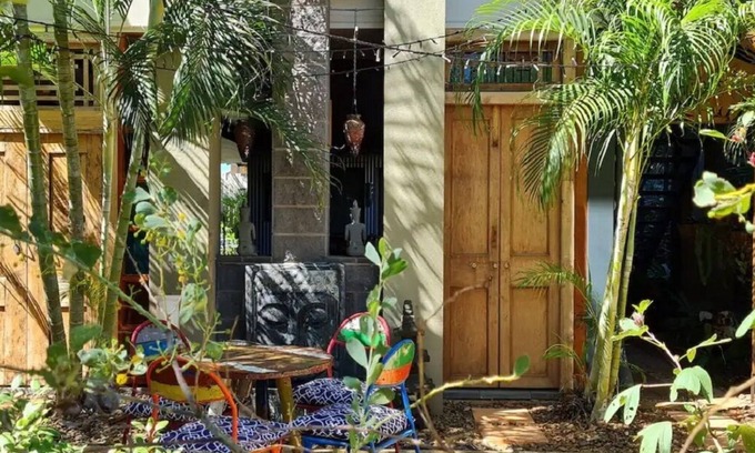 Cable Beach Cama Y Desayuno | Minyirr Retreat: Tropical paradise close to Cable Beach.