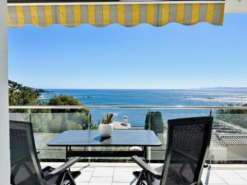 Almadraba-Canyelles Apartamento | MIRADOR I, Moderno y luminoso apartamento con espectaculares vistas al mar y a la playa de Canyelles Petites. - ES-258-77