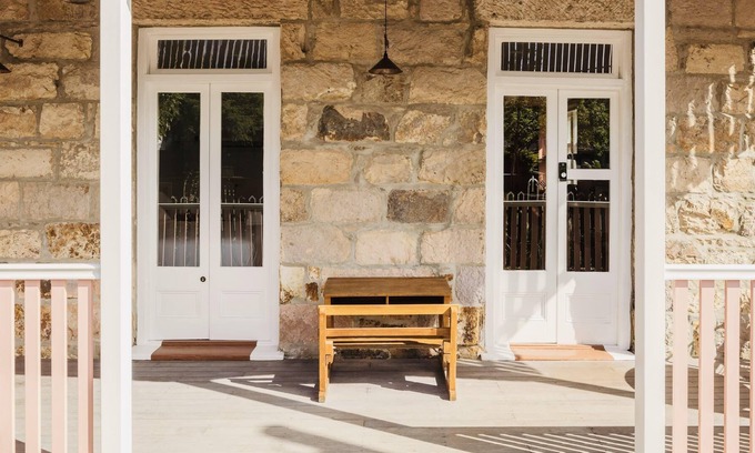 New Farm Apartamento | Miss Midgley's - Refectory