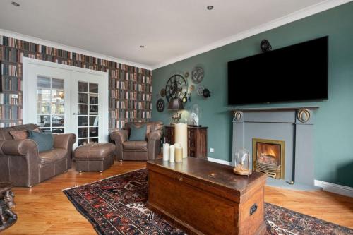 Rosewell Casa | Mistwood Manor