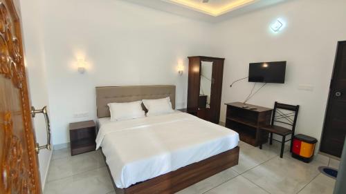 Thekkady Casa | Misty Morning