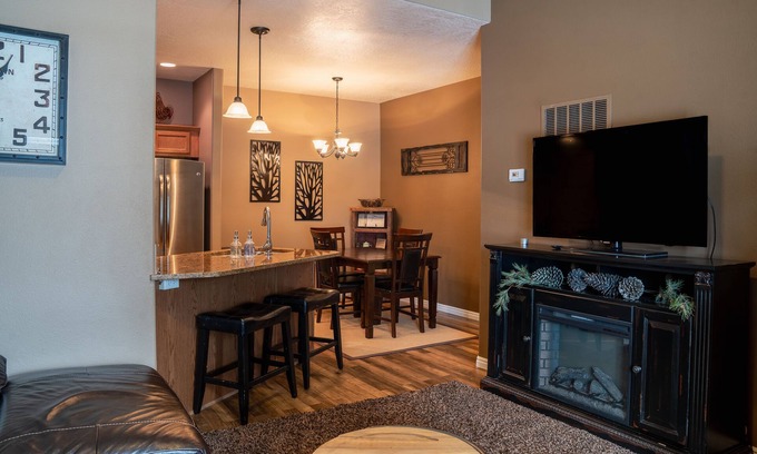 Donnelly Casa | Misty Mountain Townhouse