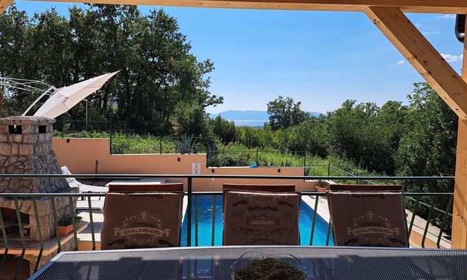 Municipality of Omisalj Villa | mit dem Pool