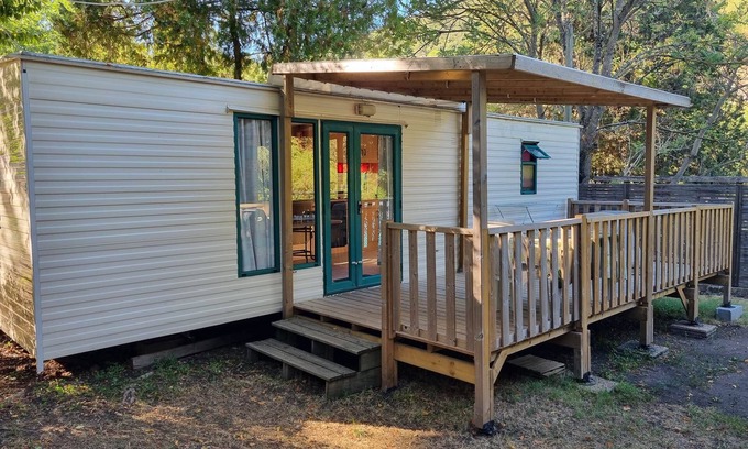 Saint-Jean-de-Valeriscle Chalet De Esquí | Casa móvil para 2 adultos y 3 niños