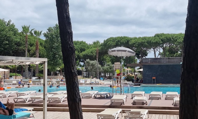 Sete Alquiler De RV | Mobile Home "Camping Castellas" with Shared Heated Pool, Shared Tennis Court & Private Terrace