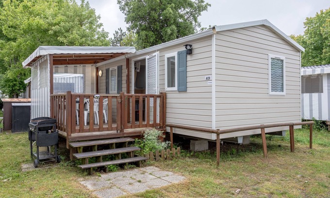 Saint-Jean-de-Monts Alquiler De RV | Mobil Home de 2 Habitaciones con piscina compartida y terraza privada