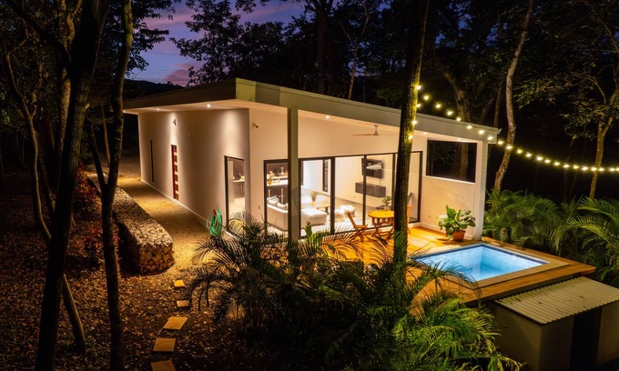 Paraíso Casa | Modern 1 Bedroom Jungle Retreat