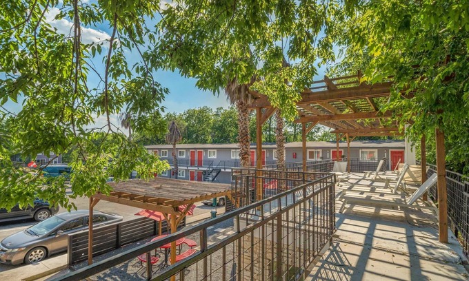 Hyde Park Apartamento | Modern 1BR Near UT Hyde Park Evonify