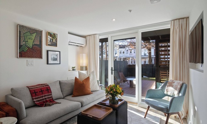 Petworth Apartamento | Modern 2 Bedroom City Retreat