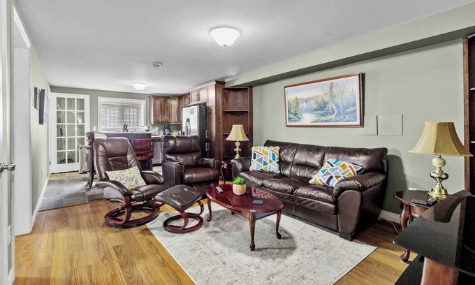 Terra Nova Apartamento | Modern 2-BR Apt in West End with City Views