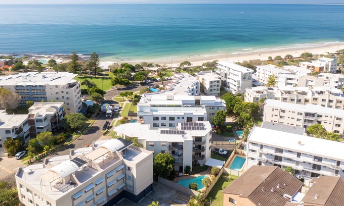 Shelly Beach Apartamento | Ashwood on Kings - Modern 2 BR Beachside Apartment - Kings Beach QLD
