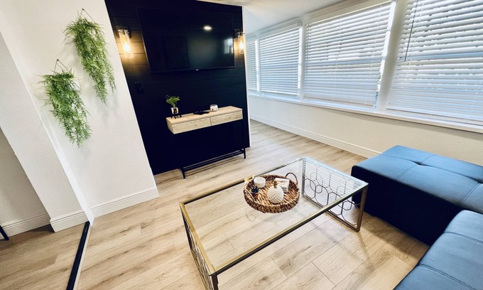 Clermont Villa | Modern 2B/2B Villa by Disney