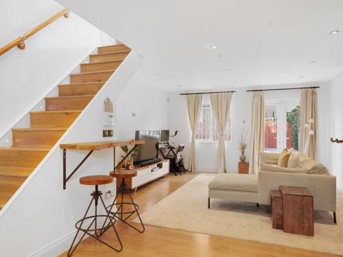 North Woolwich Casa | Modern 2Bed Home Driveway Garden London E16