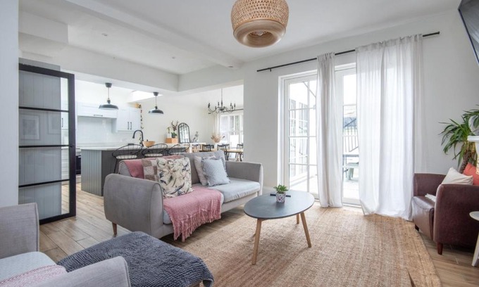 Shooters Hill Casa | Modern 3B Home with Garden in Eltham, London