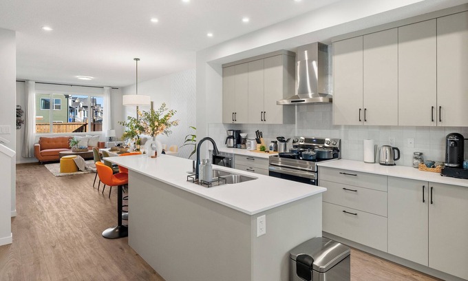 Keith Casa | Modern 3BedRoom/4Bedrooms with Arcade Room-Close to to Banff/Winsport-Sleep6