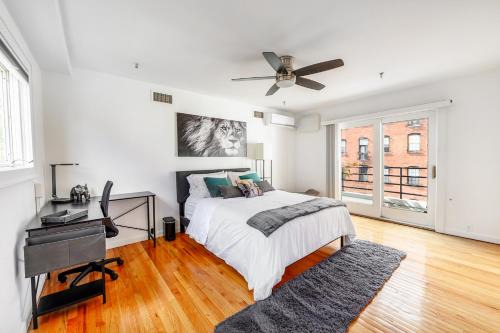 Hoboken Casa | Modern 3BR Townhouse with Private Rooftop & Parking Minutes to NYC