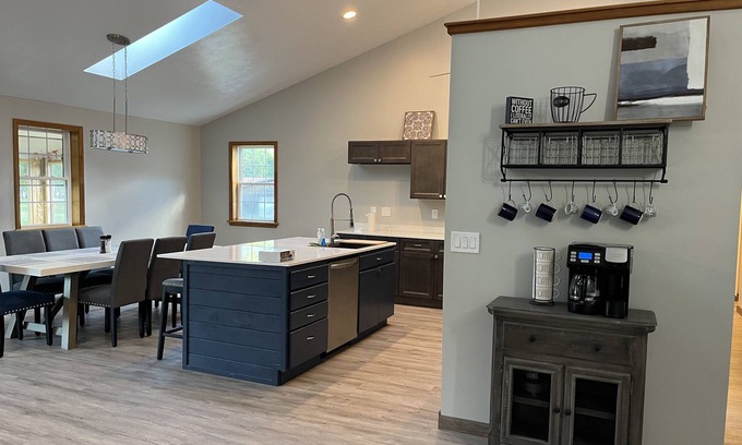 Bath Casa | Modern 4 bedroom / 3 bath home in Finger Lakes and wine country