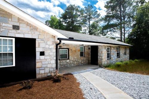 Conyers Casa | Modern 4BR Home Great Location Spacious