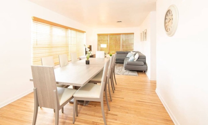 Miami Shores Casa | Modern 5 Bedroom Miami Home, 15 Min. to the Beach!