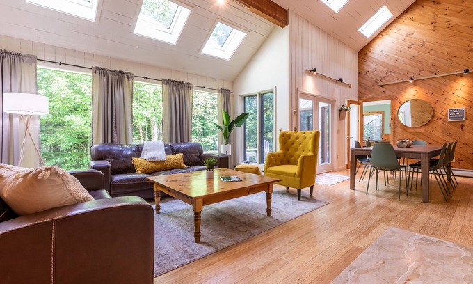 Stratton Mountain Casa | Modern 5BR VT home minutes to Stratton w/ Sauna
