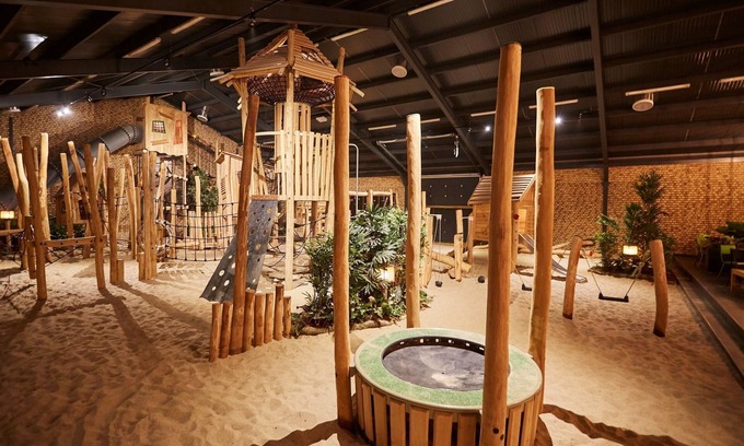 Roggel Villa | Villa espaciosa, moderna y apta para niños en un parque de vacaciones en Limburg