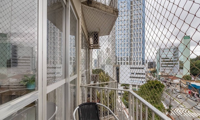 Pioneiros Apartamento | Modern Apartment Near the BC Ferris Wheel Mbh0601