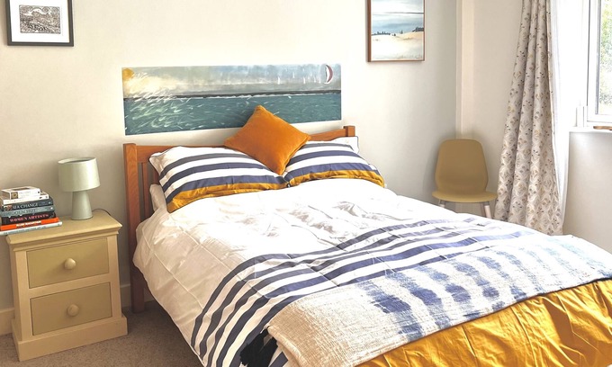 Mabe Cama Y Desayuno | Quiet Location but central, Great room and facilities. Owner on site.