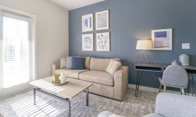 Powdersville Apartamento | Modern Apartment in Prime Location (ID9141X74)