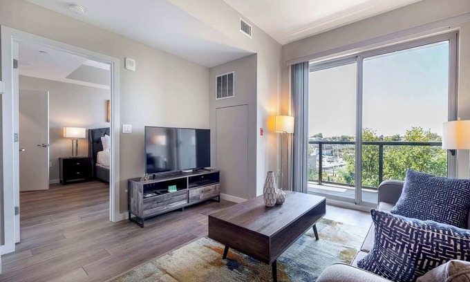 Stamford Apartamento | Modern Apt with Luxury Amenities