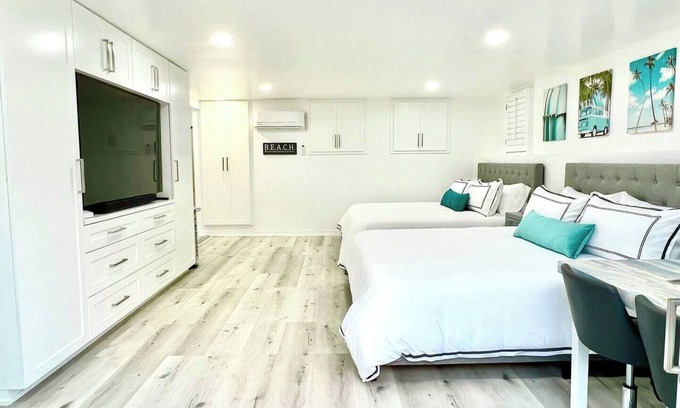 South Redondo Apartamento | Modern, Beautiful, & Fun for Fam - Gated, Only steps from the Beach