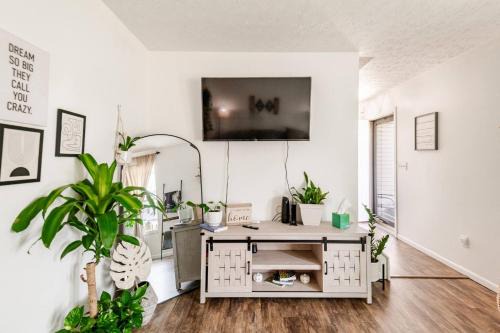 Grove City Casa | Modern Boho Retreat, in Grove City