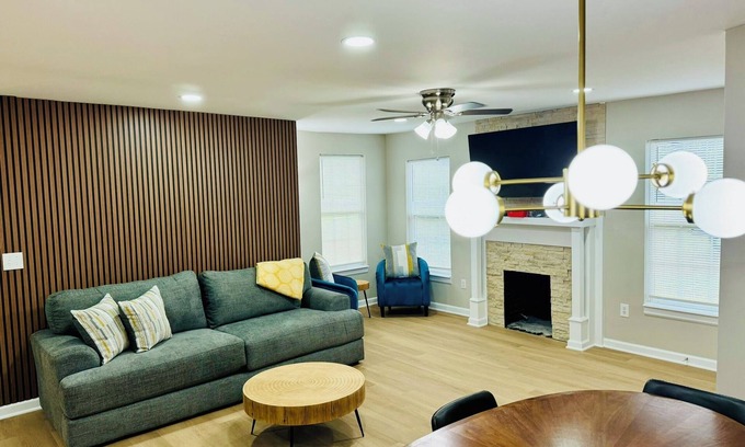 Mableton Casa | Modern Brick Ranch Retreat NEW Renovation