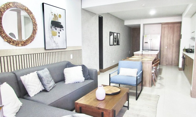 Granada Apartamento | Modern & Bright 2BR/2BA|Fast Wi-Fi|Pool&Balcony|Security 24h