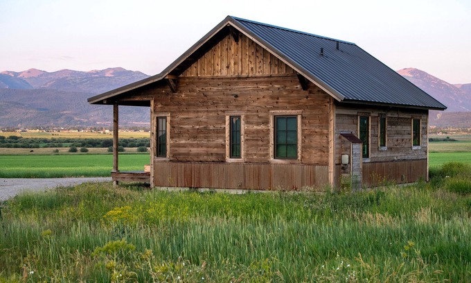 Victor Cabina | Modern Cabin with Stunning Teton Views