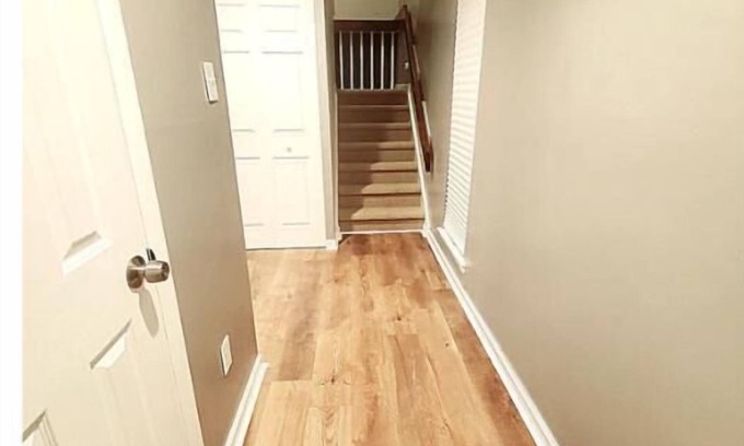 Mount Laurel Casa | Modern Clean Townhouse minutes away from Philadelphia