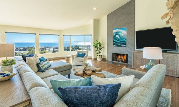 Toro Canyon Casa | Modern, Coastal Elegance With Stunning Views!