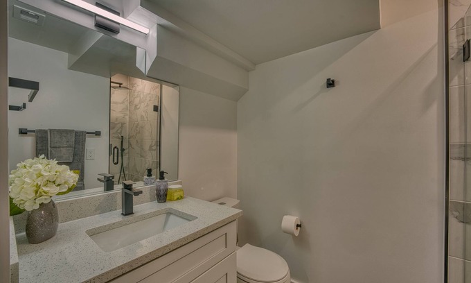 Brightwood Park Apartamento | Modern & Colorful ~ 5 STAR Location