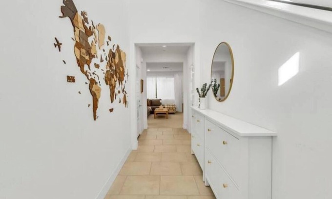 Elk Grove Casa | Modern Comfort: Elk Grove Edition