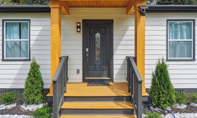 Sylvan Hills Casa | Modern Cozy 2 BR Oasis Near ATL Airport Perfect For Business & Leisure Travelers