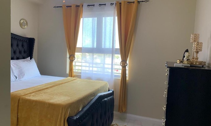 New Kingston Apartamento | Modern Cozy and Comfy 2 bedrooms At The Lofts