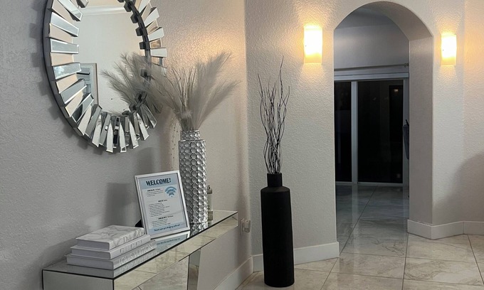 Tamiami Casa | Modern cozy home