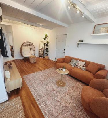 Grant Hill Casa | Modern Eclectic 2BR Near Petco, Balboa Park & Zoo