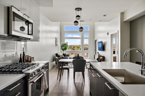 Highland Casa | Modern Eclectic Penthouse Loft - Zuni Lofts