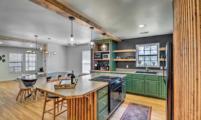 Higden Casa | Modern Greers Ferry Escape with Deck and Fire Pit