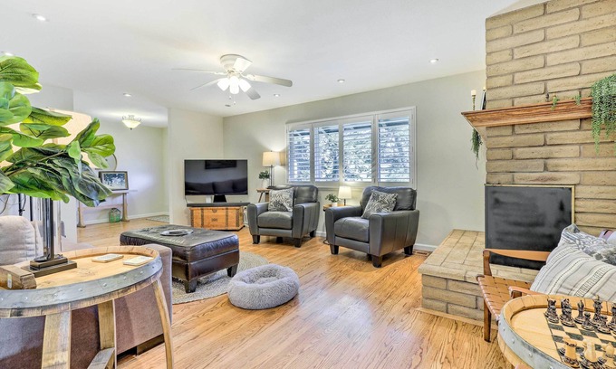 Petaluma Casa | Modern Home in Napa Area w/ Hot Tub & Game Room!
