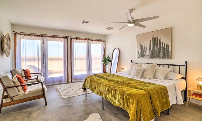 Joshua Tree Casa | Modern Joshua Tree Home with Sun Deck and Grill!