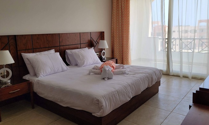 Marsa Alam Apartamento | Modern Large Condo by Beach in Oyster Bay Resort Red Sea Egypt Marsa Alam