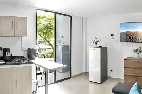 Granada Apartamento | Modern Loft in Cali’s Heart | Salsa Clubs & Cafés