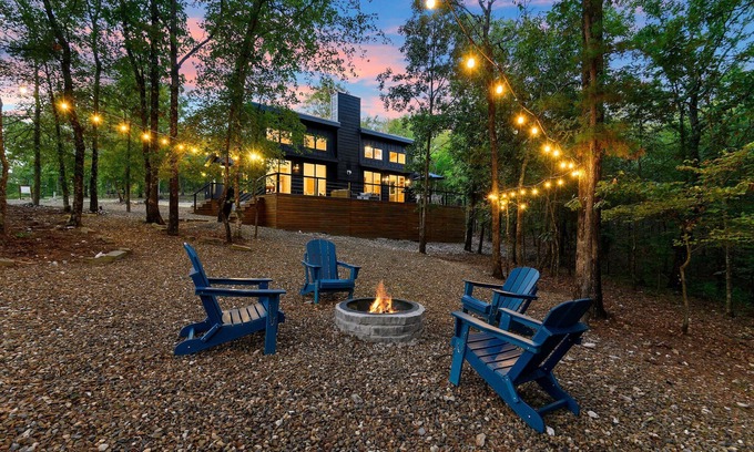 Hochatown Cabina | Modern Luxe Cabin | Hot Tub | Pet-Friendly Stay