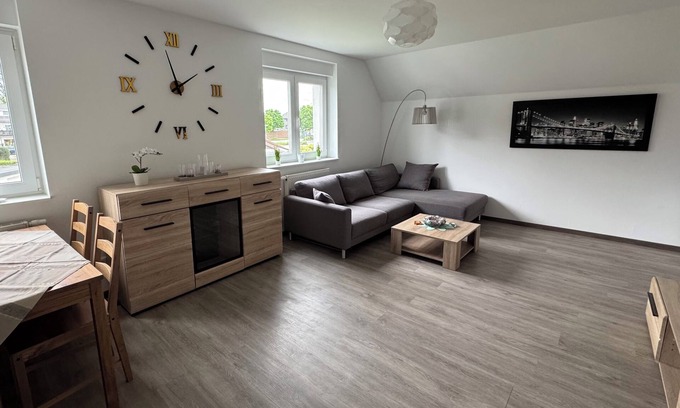 Langenfeld Apartamento | Modern maisonette apartment in a great location